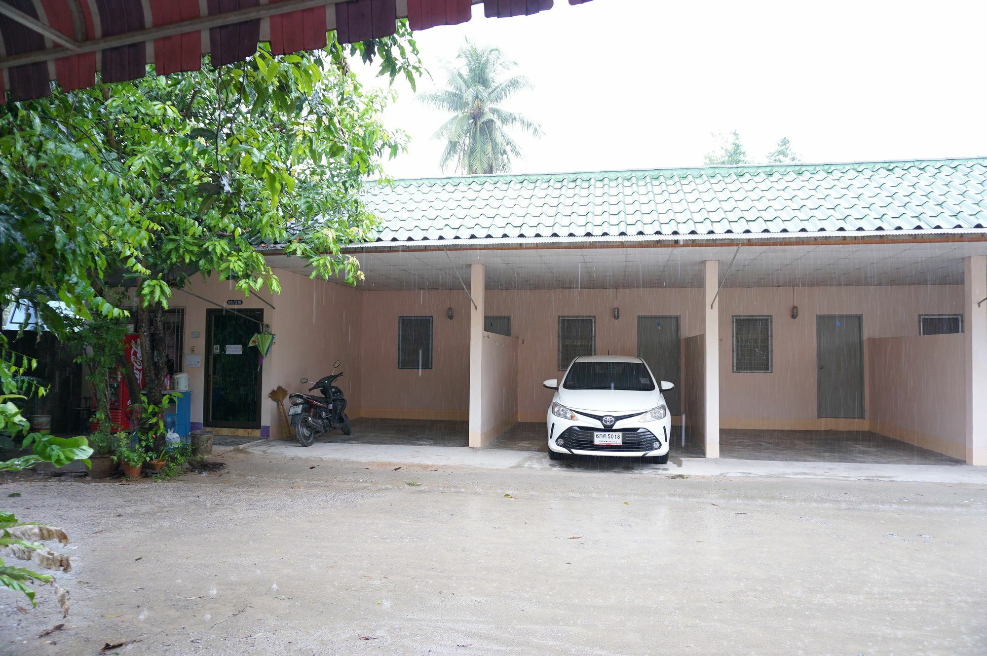 Montra Guesthouse Ranong Exterior foto